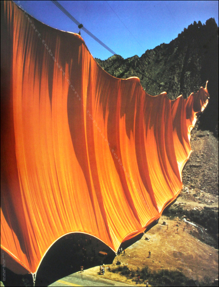 Affiche originale / Original poster de CHRISTO & Jeanne-Claude. Valley Curtain - Rifle, Colorado 1970-72.